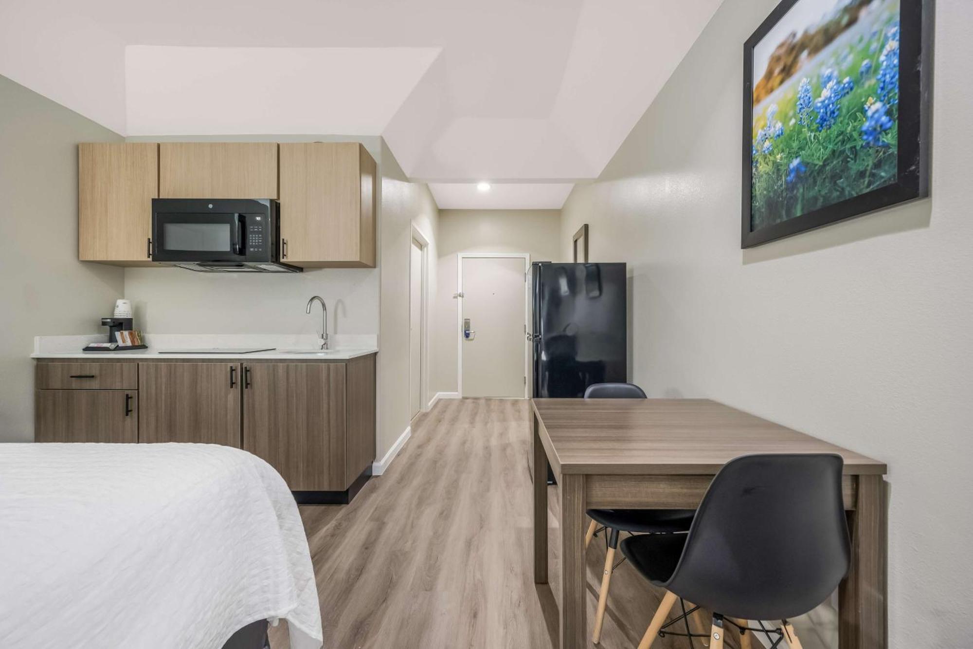 Surestay Studio By Best Western Conroe Downtown Exterior foto
